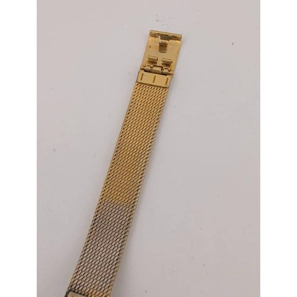 Gloria Vanderbilt II Women's Watch 18mm Case Gold Mesh Metal Band- New Battery
